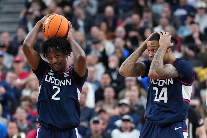 Gonzaga Bulldogs UConn Huskies49